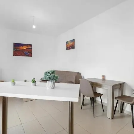 Iriana's In Center *