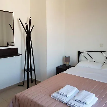 Iriana's In Center ハニア