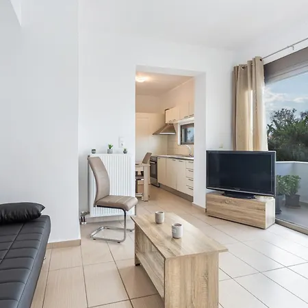 Апартаменти Iriana's In Center